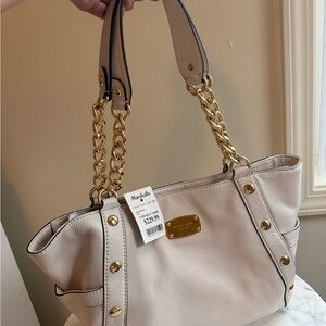 MICHAEL KORS | DELANCY PEBBLED LEATHER GOLD CHAIN
SATCHEL
